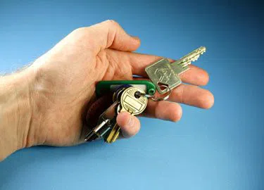 Chicago Neighborhood Locksmith Chicago, IL 312-809-3981 - 3a-Locksmith-26-key-service